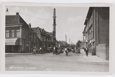 18216 Gezicht in de Zandstraat te Veenendaal.